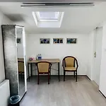 Lina Rooms Hostel